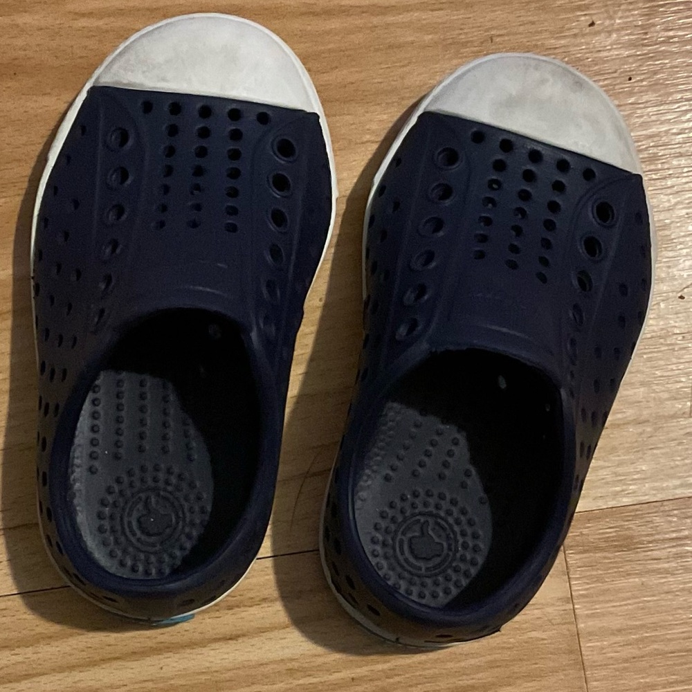 Native Shoes Kids Navy and White Water Shoes